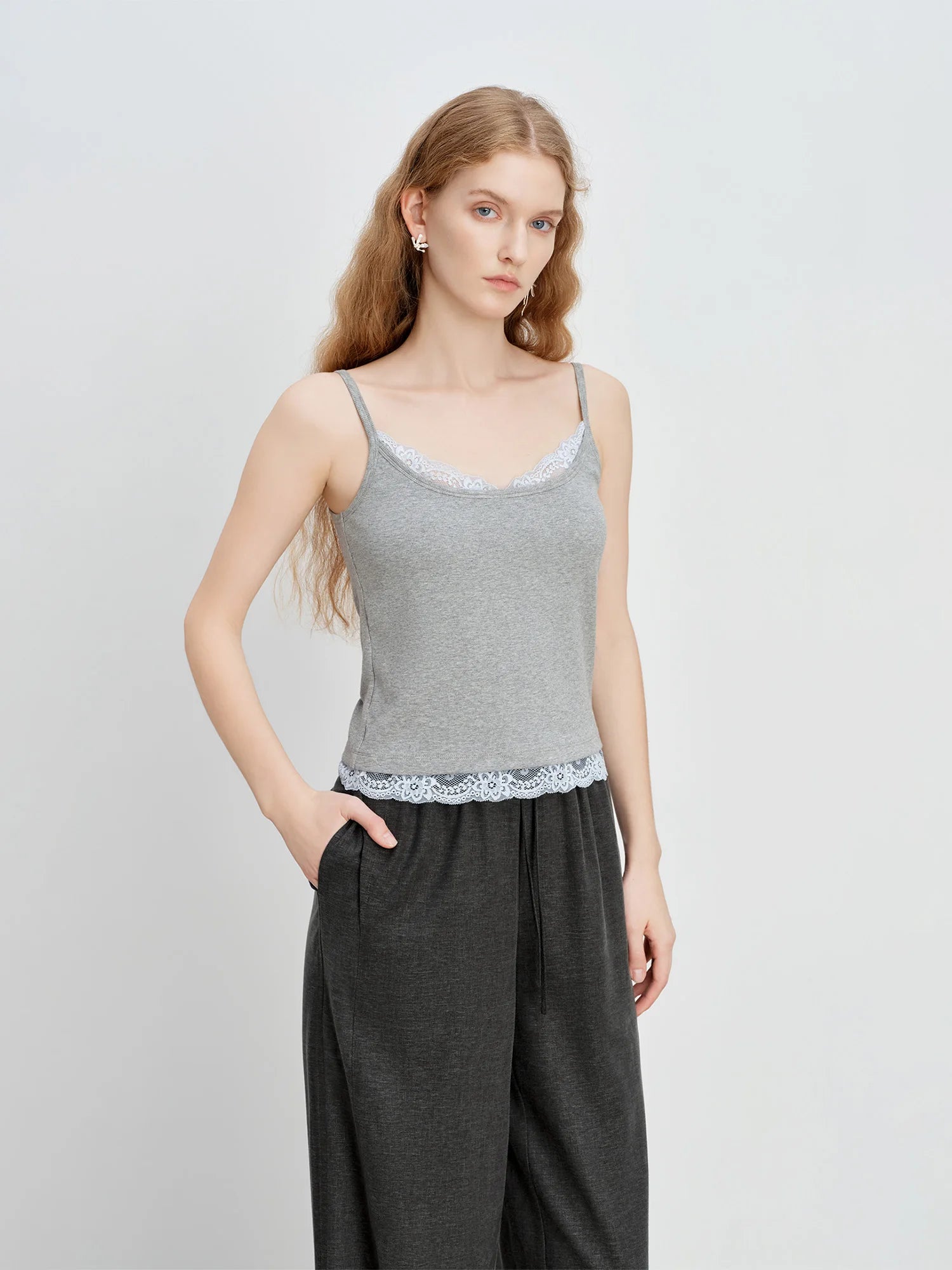 Women’s Slim-Fit Strapless Lace Trim Camisole Top